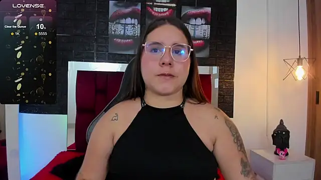 Snapshot of April1_sc chatting on 03.17.25 April1 sc online show from 03.17.25