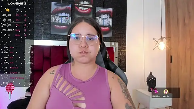 Snapshot of April1_sc chatting on 03.19.25 April1 sc online show from 03.19.25