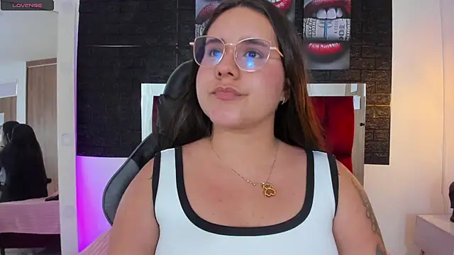 Snapshot of April1_sc chatting on 03.20.25 April1 sc online show from 03.20.25