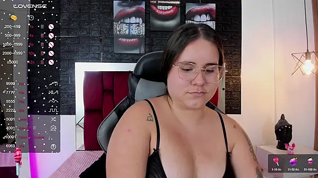 Snapshot of April1_sc chatting on 03.22.25 April1 sc online show from 03.22.25