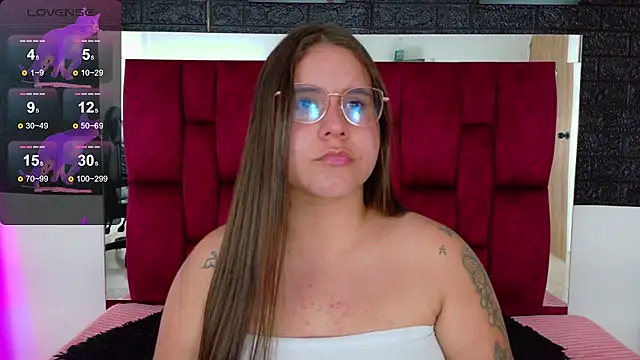 Snapshot of April1_sc chatting on 09.10.25 April1 sc online show from 09.10.25