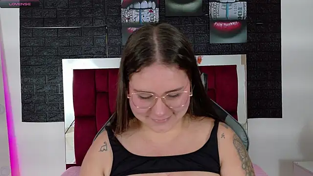 Snapshot of April1_sc chatting on 09.30.25 April1 sc online show from 09.30.25