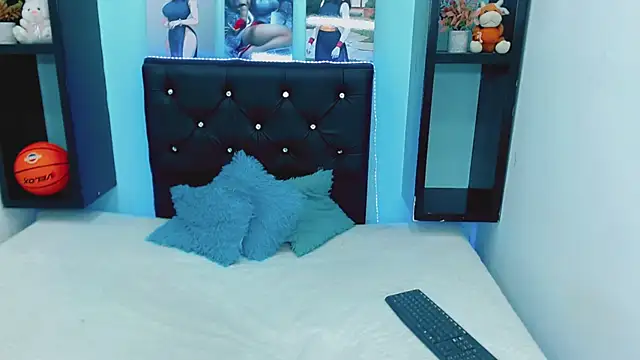 antonela xxx online show from 10.25.25