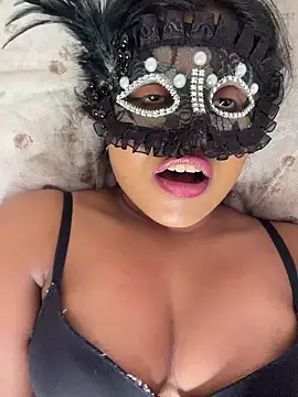 Bella Luna18 online show from 11.11.25