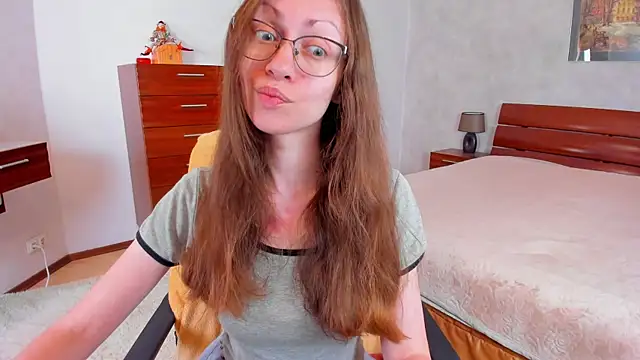 Snapshot of Pantyhose_Mila chatting on 06.28.26 Pantyhose Mila online show from 06.28.26