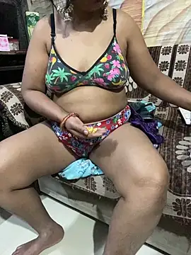 Snapshot of Tameesh_sexy_mistress chatting on 04.18.26 Tameesh sexy mistress online show from 04.18.26