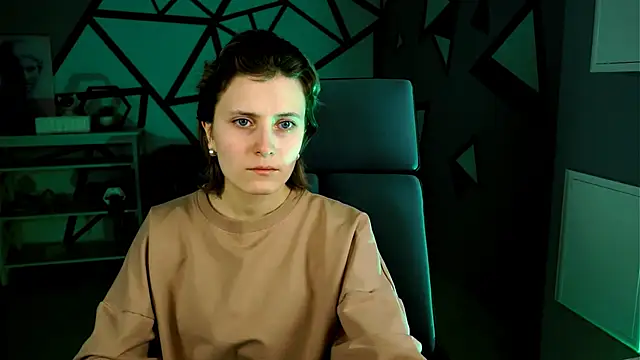 Snapshot of LolaAsmus chatting on 12.14.24 LolaAsmus online show from 12.14.24