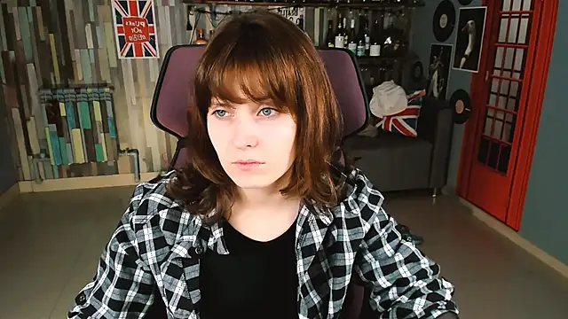 Snapshot of LolaAsmus chatting on 11.07.25 LolaAsmus online show from 11.07.25