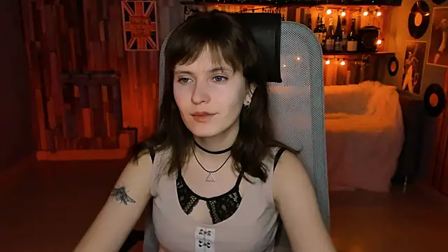 Snapshot of LolaAsmus chatting on 01.15.26 LolaAsmus online show from 01.15.26