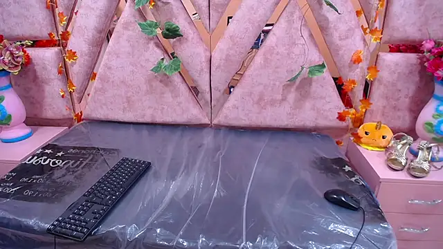 CataleyaLars20 online show from 02.03.25