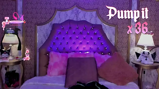 SoffiQueen online show from 04.16.26