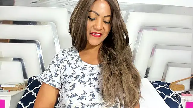 SaraaJhons online show from 03.10.25