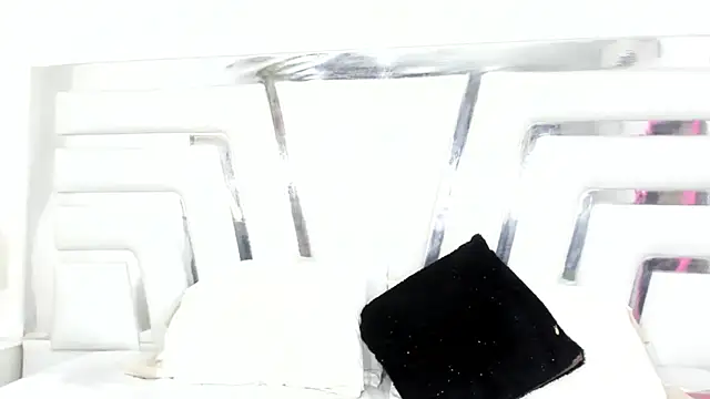 SaraaJhons online show from 03.19.25