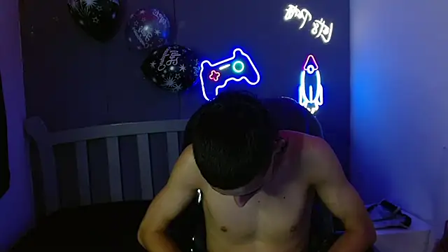 Snapshot of JackSwan18 chatting on 01.08.25 JackSwan18 online show from 01.08.25