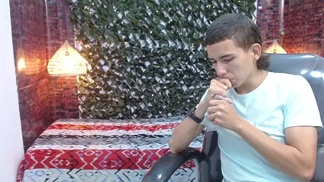 Snapshot of JackSwan18 chatting on 01.22.25 JackSwan18 online show from 01.22.25