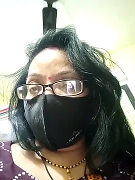 Snapshot of heenage chatting on 02.23.25 heenage online show from 02.23.25