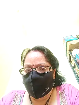 Snapshot of heenage chatting on 03.12.25 heenage online show from 03.12.25