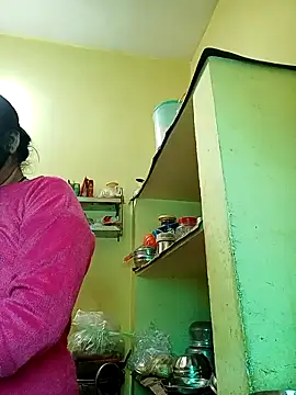 Snapshot of heenage chatting on 02.03.26 heenage online show from 02.03.26