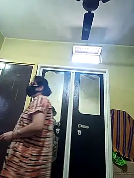 Snapshot of heenage chatting on 03.02.26 heenage online show from 03.02.26