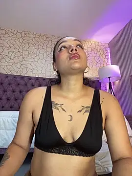 Snapshot of EMILYY_FOXY chatting on 06.28.26 EMILYY FOXY online show from 06.28.26