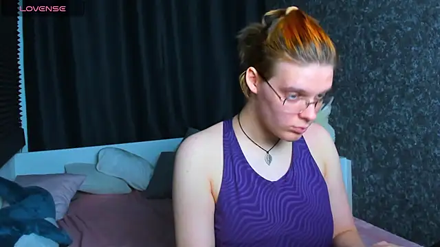 KIKI Krash online show from 12.27.24