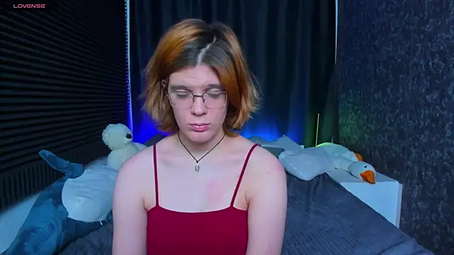 KIKI Krash online show from 02.14.25