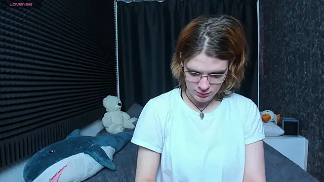 KIKI Krash online show from 02.20.25