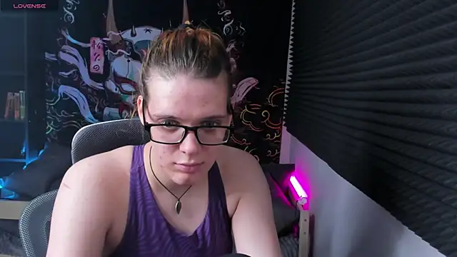 KIKI Krash online show from 03.05.25