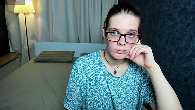 KIKI Krash online show from 03.08.25