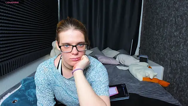 KIKI Krash online show from 03.21.25