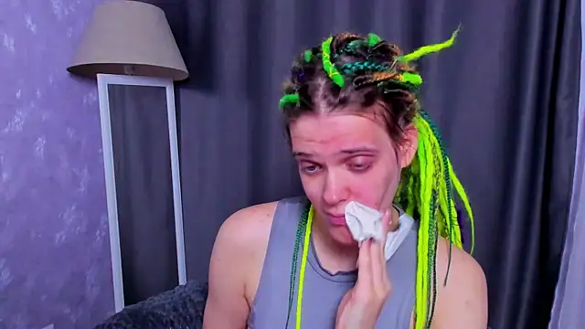 KIKI Krash online show from 09.23.25