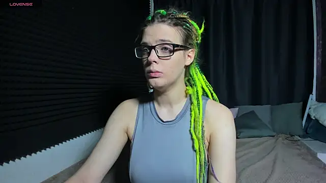 KIKI Krash online show from 09.25.25