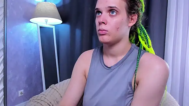 KIKI Krash online show from 10.18.25