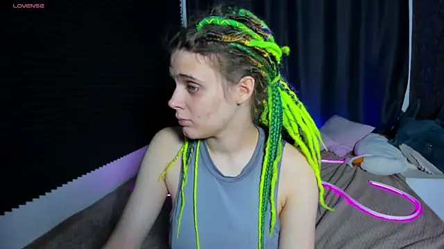 KIKI Krash online show from 10.23.25