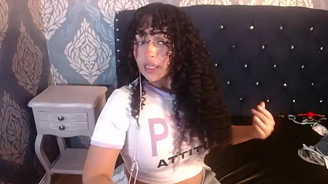 Sofiacowperx online show from 11.17.25