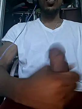 Snapshot of bigboytoy912 chatting on 05.05.26 bigboytoy912 online show from 05.05.26