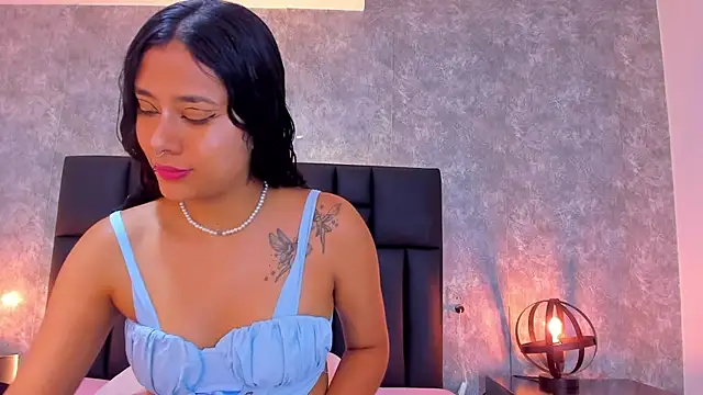 laura smith33 online show from 02.25.25