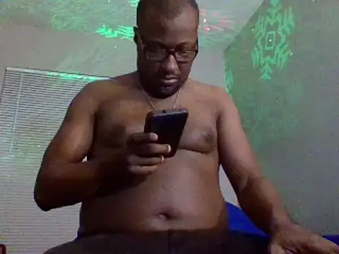 Snapshot of littbbc chatting on 01.05.25 littbbc online show from 01.05.25