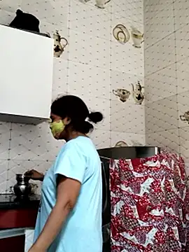 illay love online show from 10.25.25