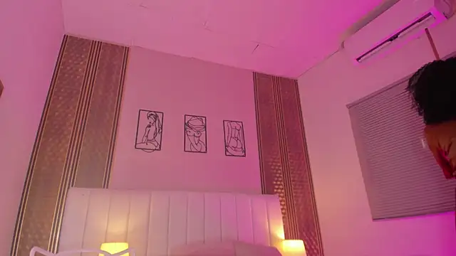 Snapshot of zoe_sky_ chatting on 01.05.26 zoe sky online show from 01.05.26