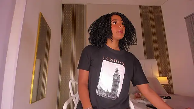 Snapshot of zoe_sky_ chatting on 02.21.26 zoe sky online show from 02.21.26