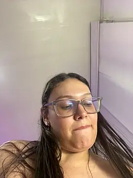 Snapshot of SofiaJoness_ chatting on 03.06.25 SofiaJoness  online show from 03.06.25