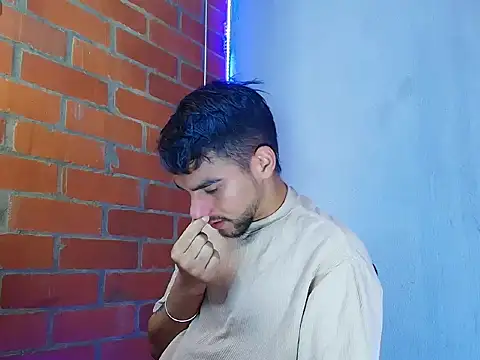 Leandro valenzuela online show from 10.07.25