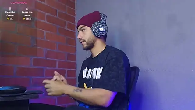 Snapshot of Leandro_valenzuela chatting on 05.07.26 Leandro valenzuela online show from 05.07.26