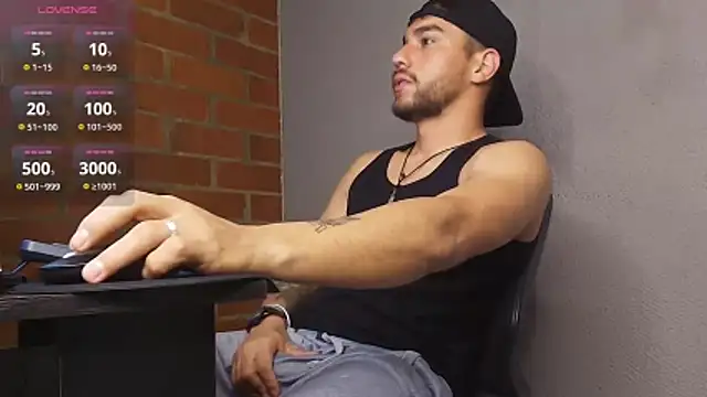 Snapshot of Leandro_valenzuela chatting on 05.11.26 Leandro valenzuela online show from 05.11.26