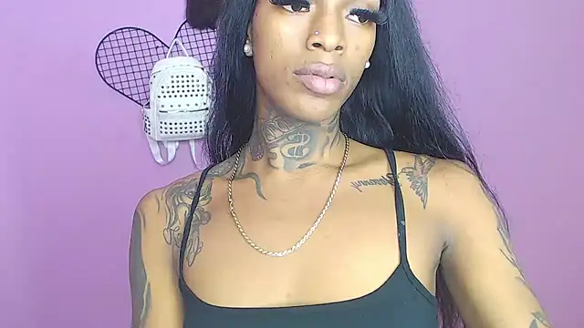 Snapshot of badgirls_cx chatting on 12.16.24 badgirls cx online show from 12.16.24