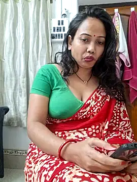 Snapshot of DREAM_GIRL-30 chatting on 01.04.25 DREAM GIRL-30 online show from 01.04.25