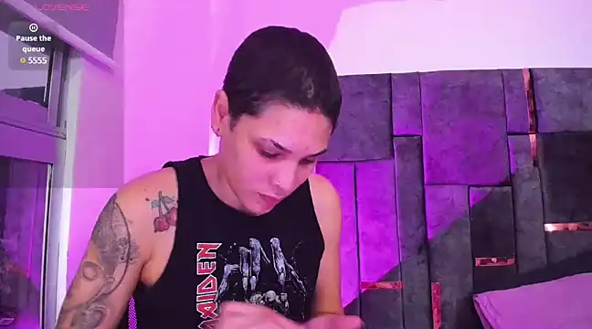 Charlee pink online show from 02.13.25