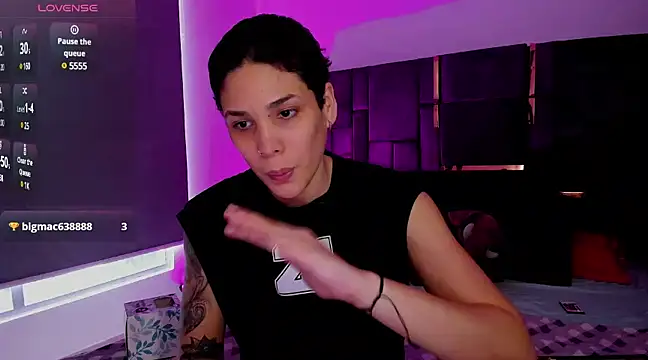 Charlee pink online show from 03.06.25