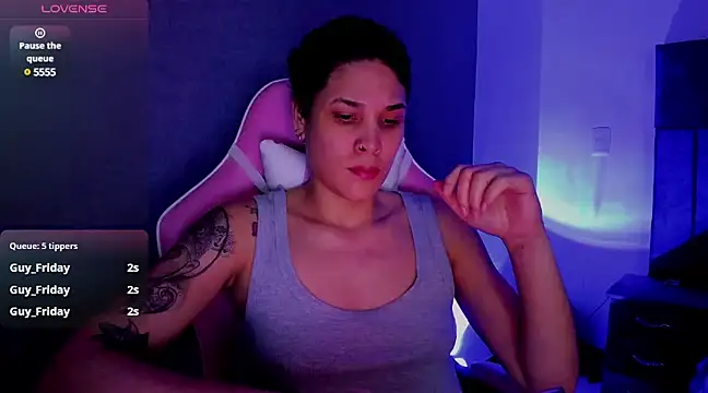 Charlee pink online show from 03.16.25